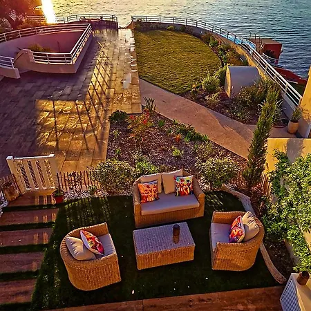 Appartamento Location Cap Neree Accès Direct, Piscine Et Jardin, Le Trayas Entre Cannes Et Saint-raphaël